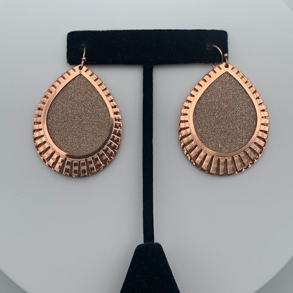 Vintage Hammered Copper Teardrop Dangle Earrings, Unmarked